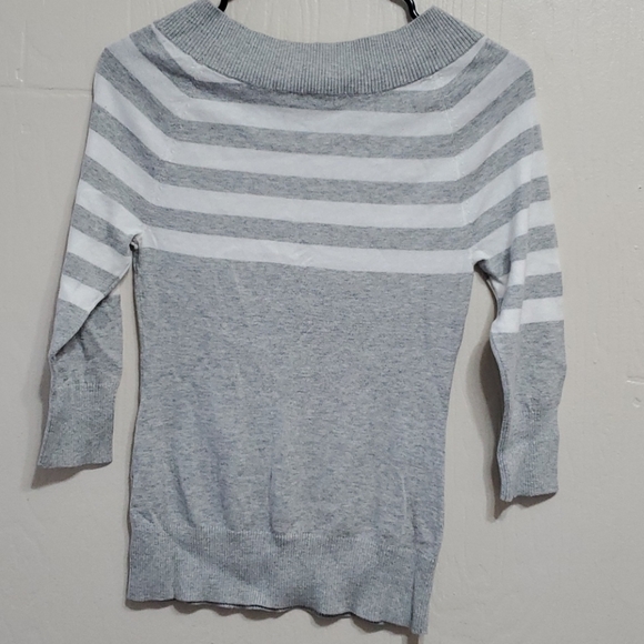 spring sweater - Picture 2 of 2